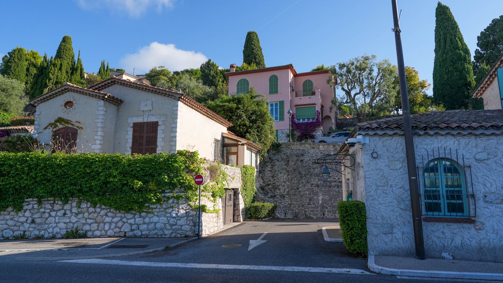 Village provençal, maisons en pierre